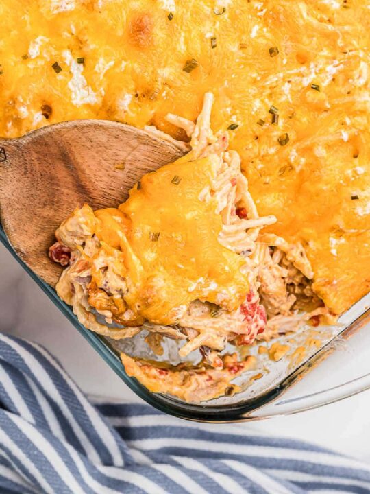 Chicken Dorito Casserole (Crunchy & Cheesy) Best Casserole Recipes