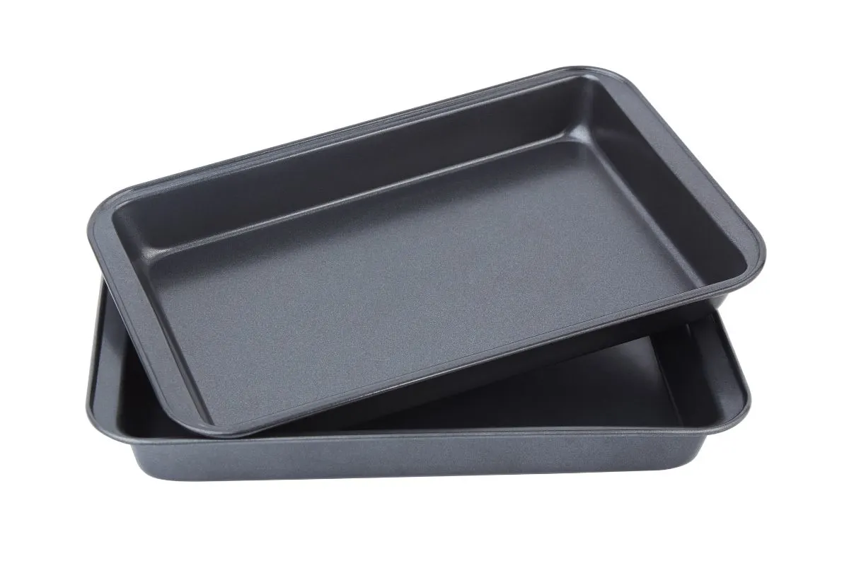 stack of two oblong cake pans