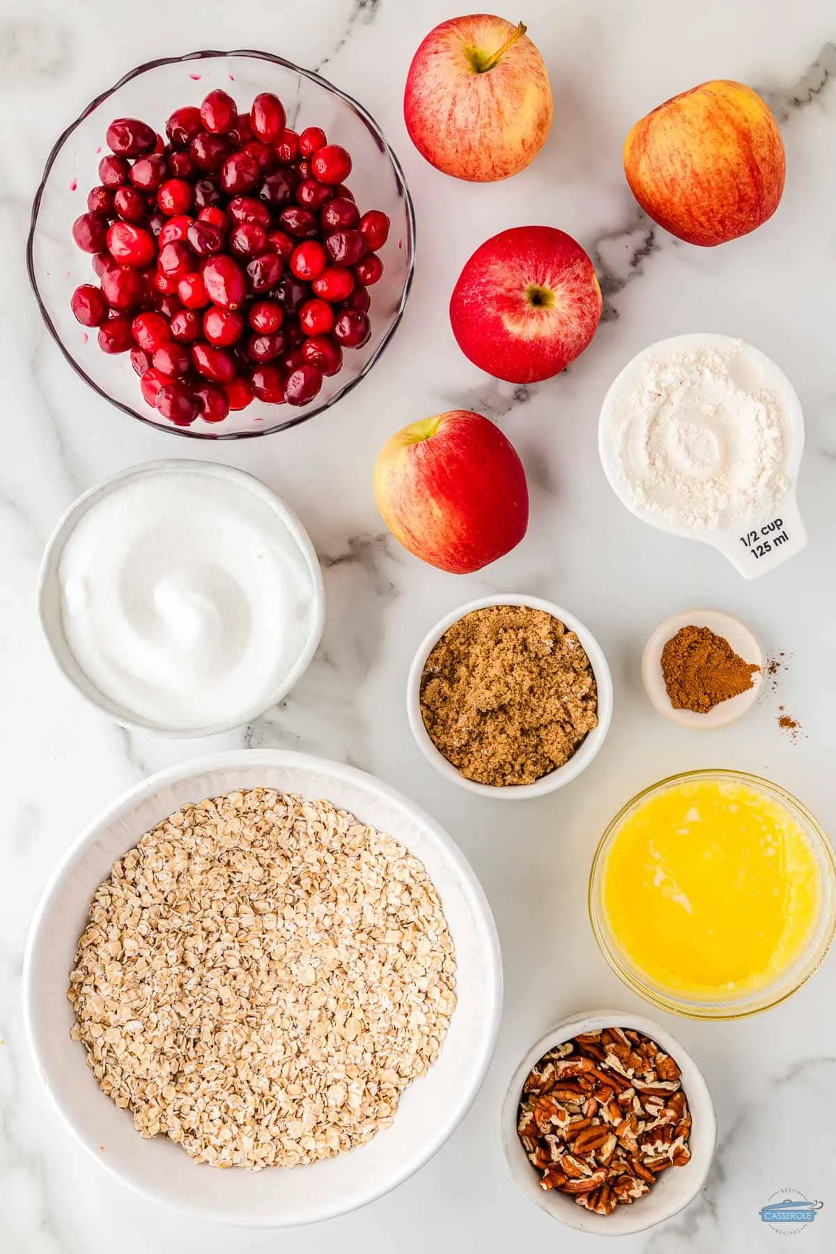 cups of sugar, 2 cups of apples, and oatmeal are ingredients for this delicious recipe